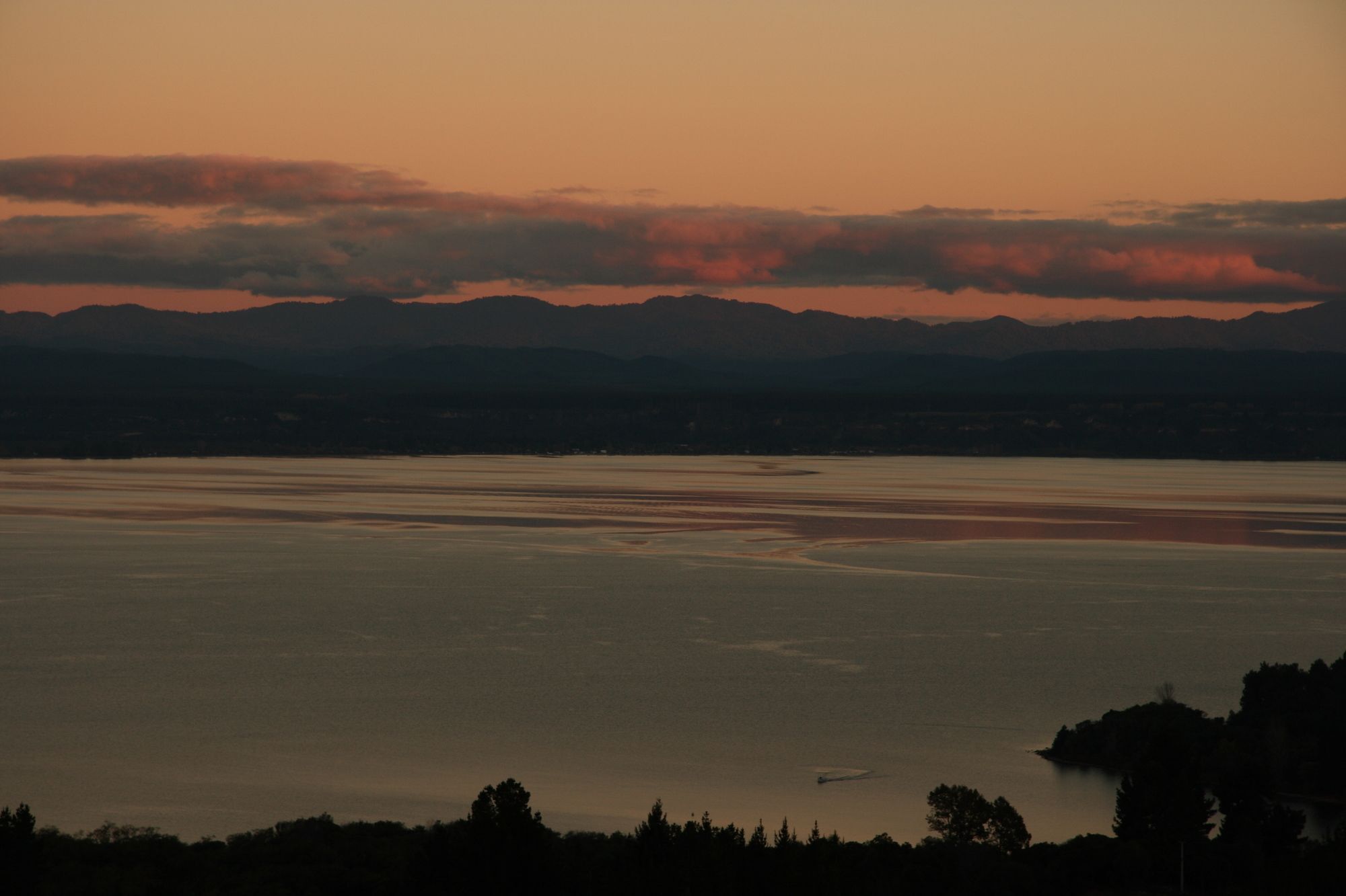 Acacia Cliffs Lodge Lago Lago Taupo Esterno foto